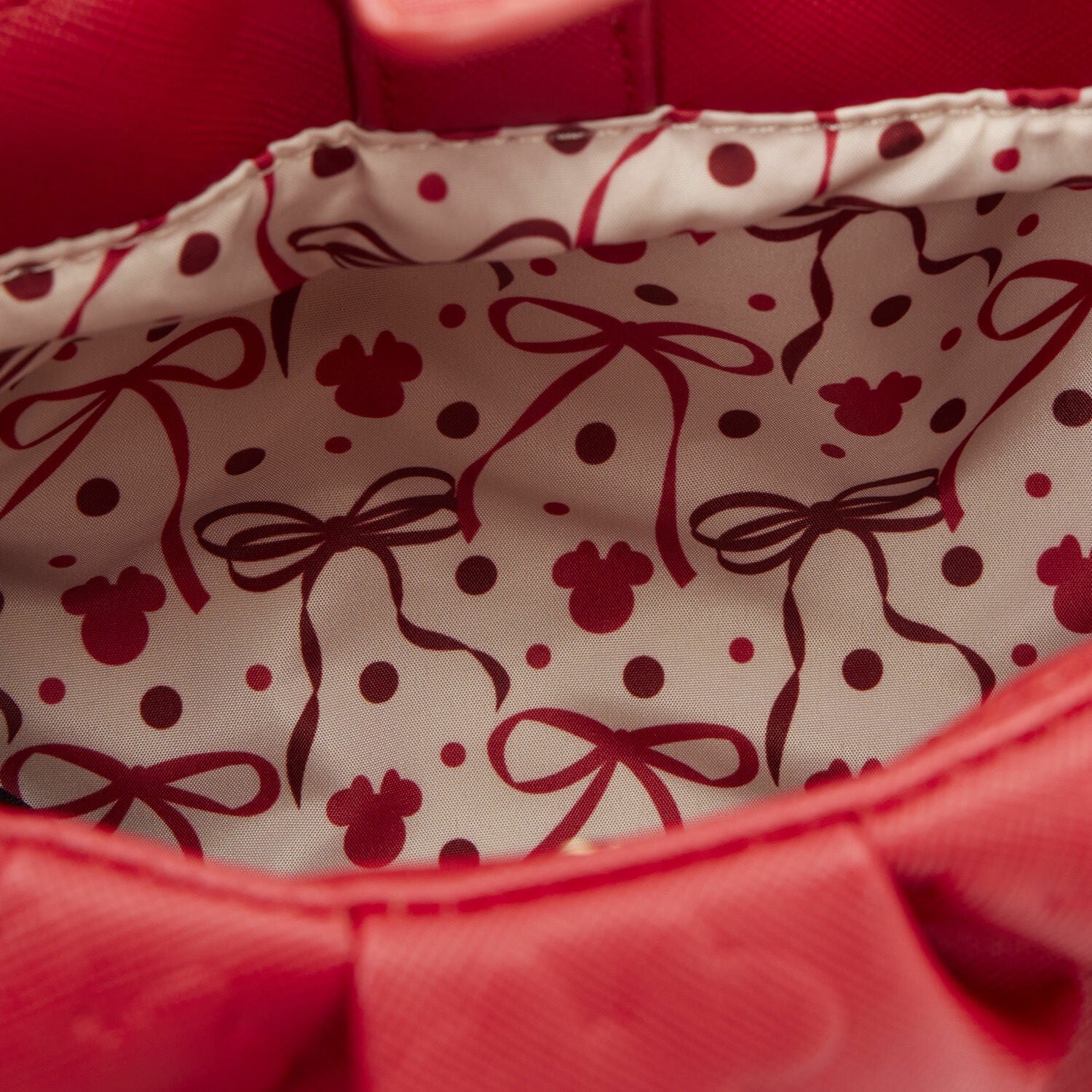 Loungefly Minnie Mouse Rocks the Dots Coquette Handbag
