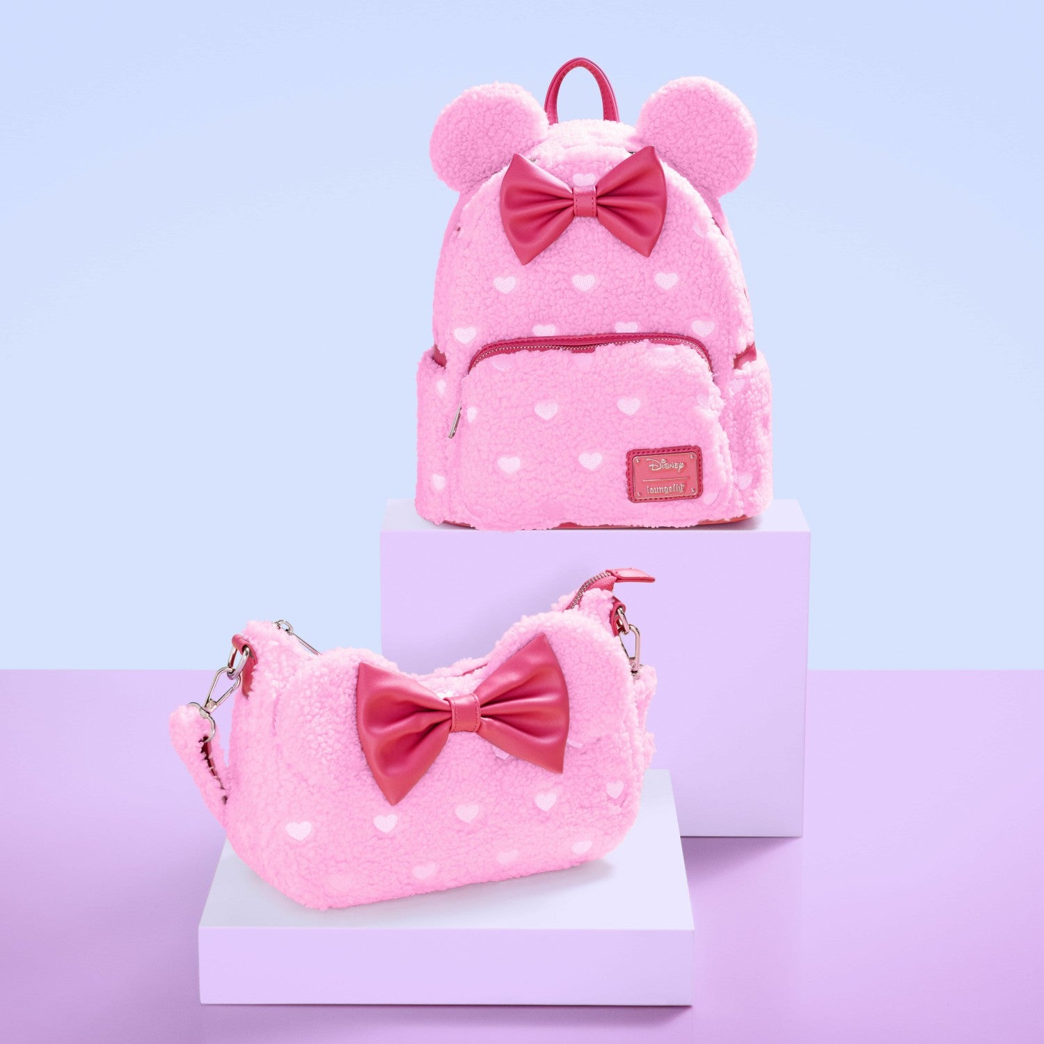 Loungefly Minnie Mouse Exclusive Hearts Strawberry Scented Sherpa Crossbody Bag
